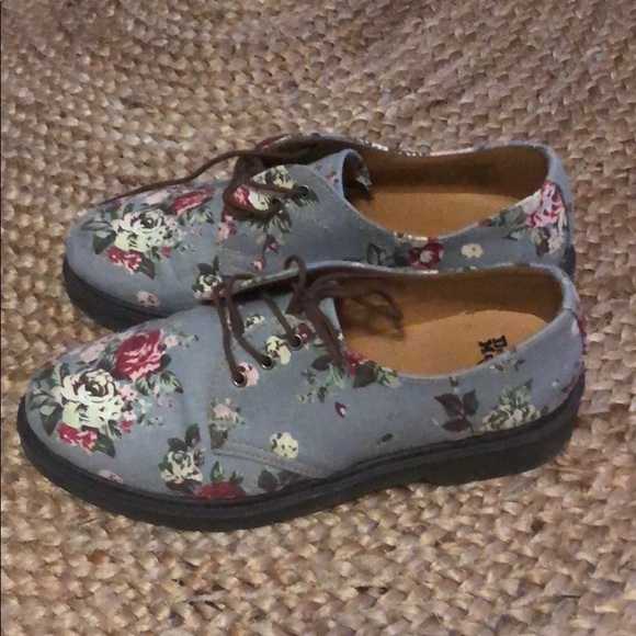 Flower patterned Dr.Martens Oxford shoes - Picture 3 of 4
